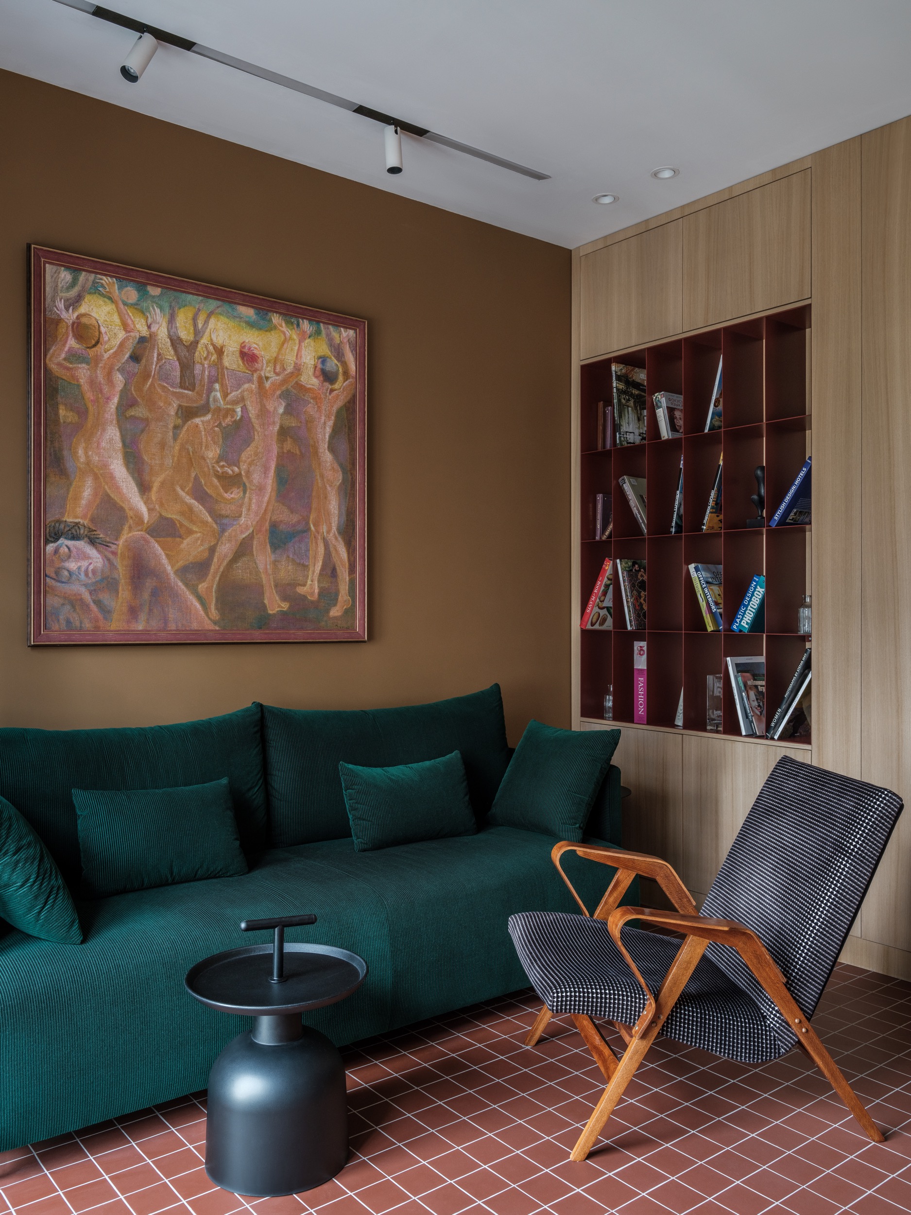 salon avec canapé vert décoration contemporaine petit appartement 46m2 salon avec canapé vert décoration contemporaine petit appartement 46m2