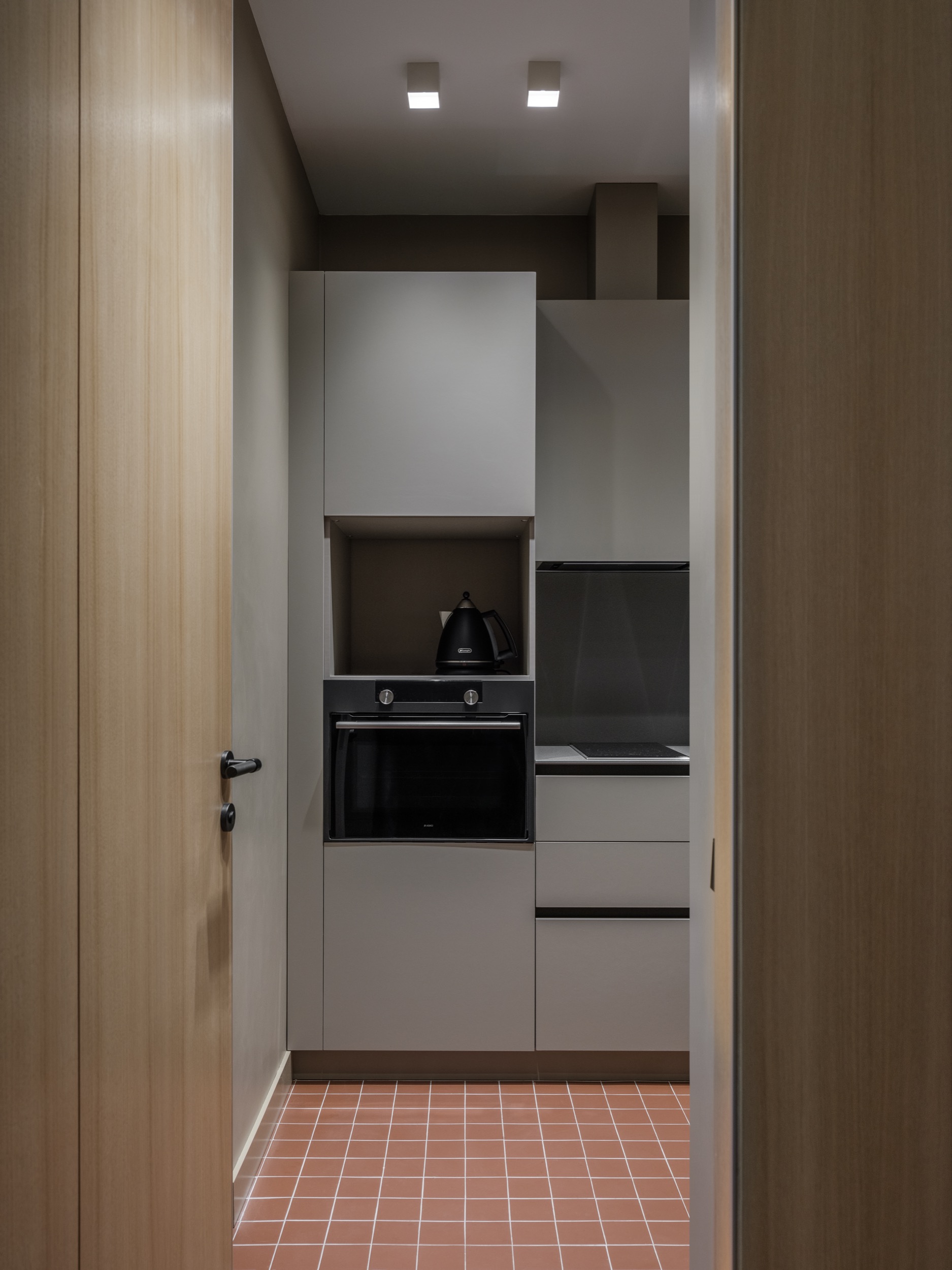 cuisine grise décoration contemporaine petit appartement 46m2 cuisine grise décoration contemporaine petit appartement 46m2