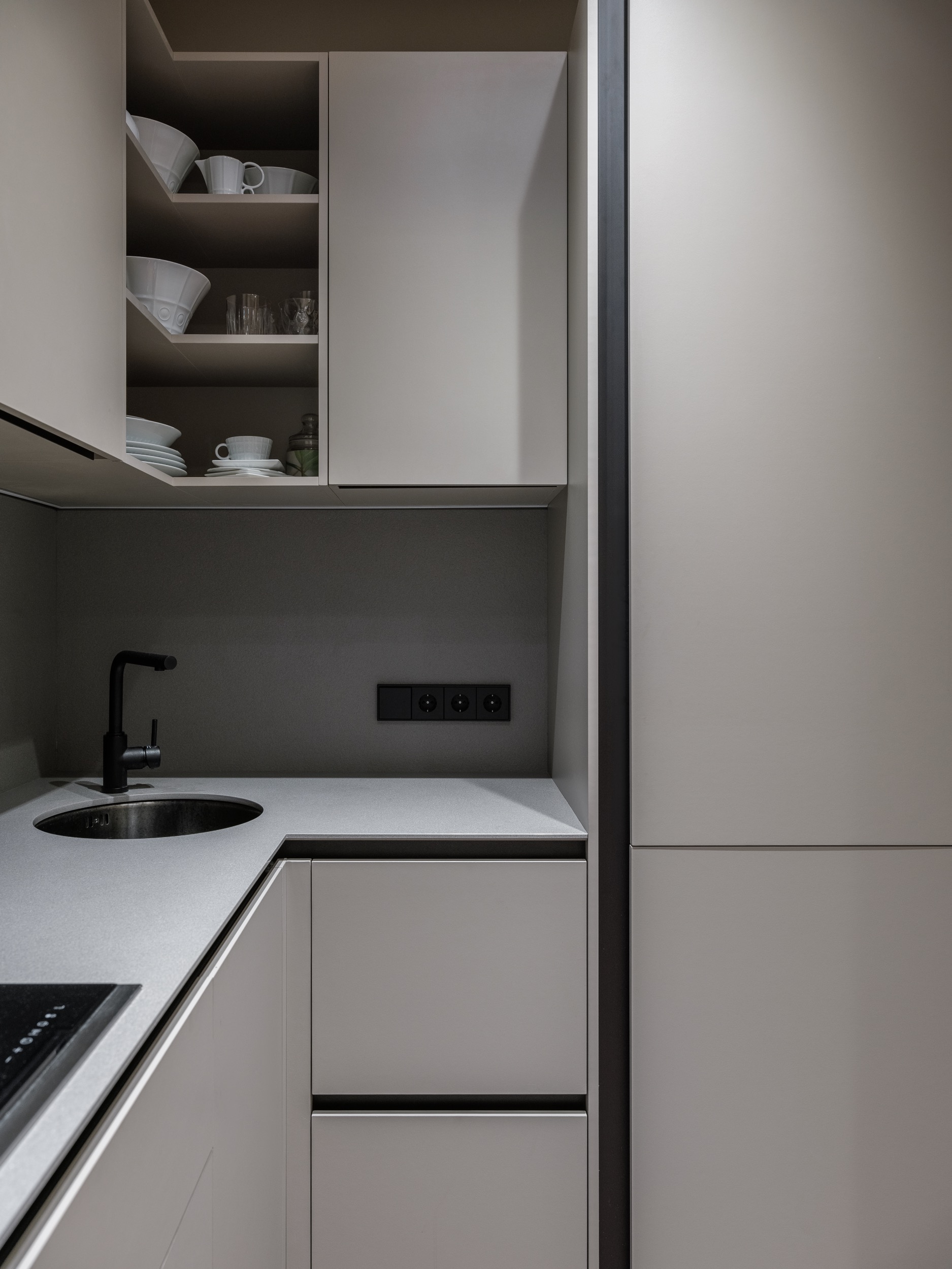 cuisine grise décoration contemporaine petit appartement 46m2 cuisine grise décoration contemporaine petit appartement 46m2