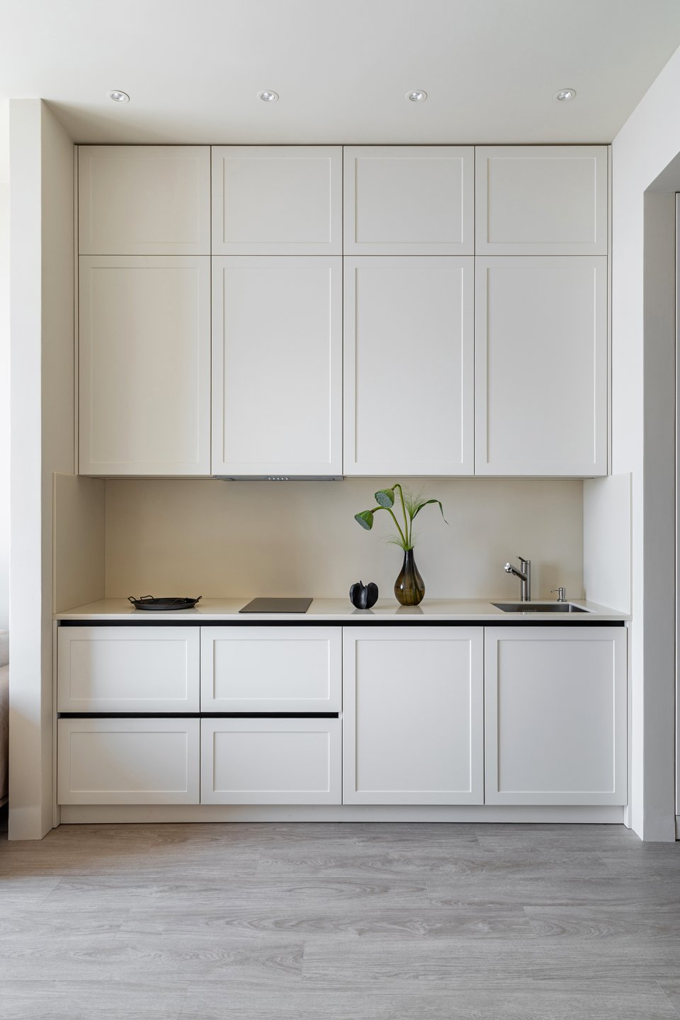 cuisine ouverte blanche deux-pièces 57m2 décoration contemporaine cuisine ouverte blanche deux-pièces 57m2 décoration contemporaine