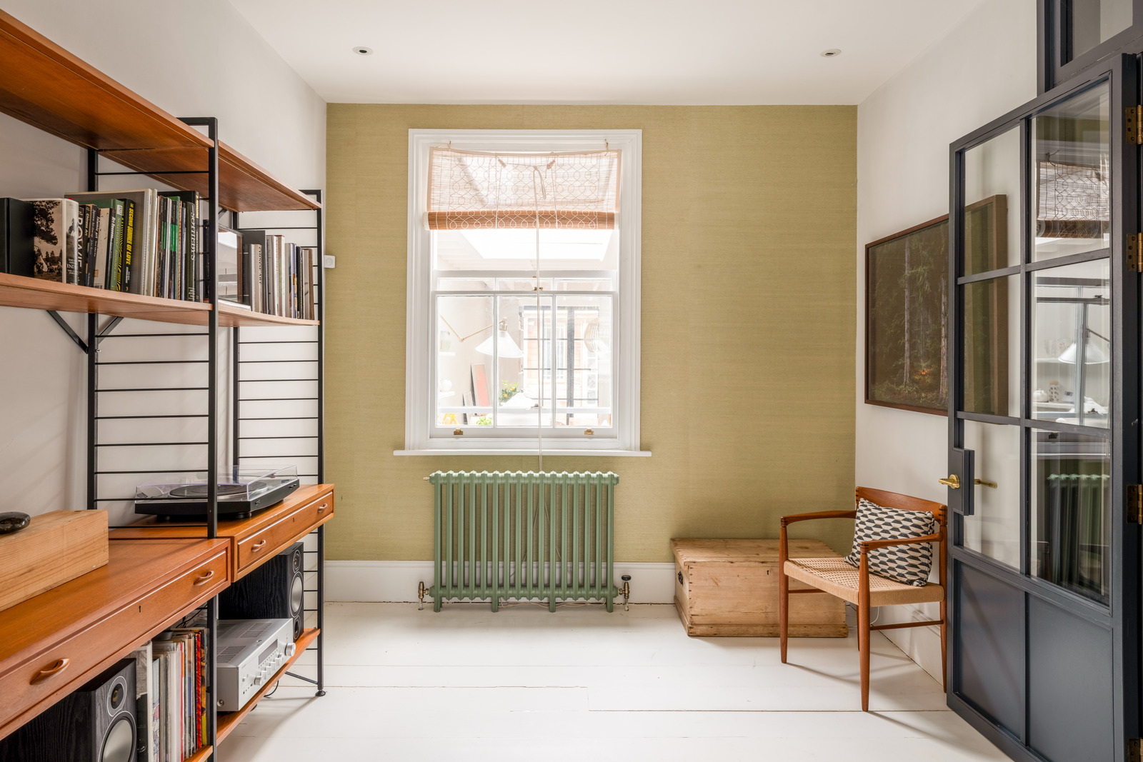 bureau avec étagères décoration contemporaine maison victorienne accolée