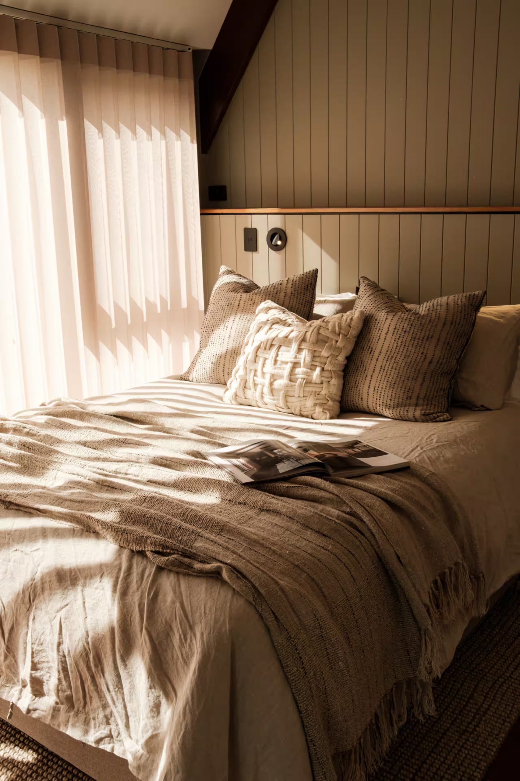 chambre en tons naturels