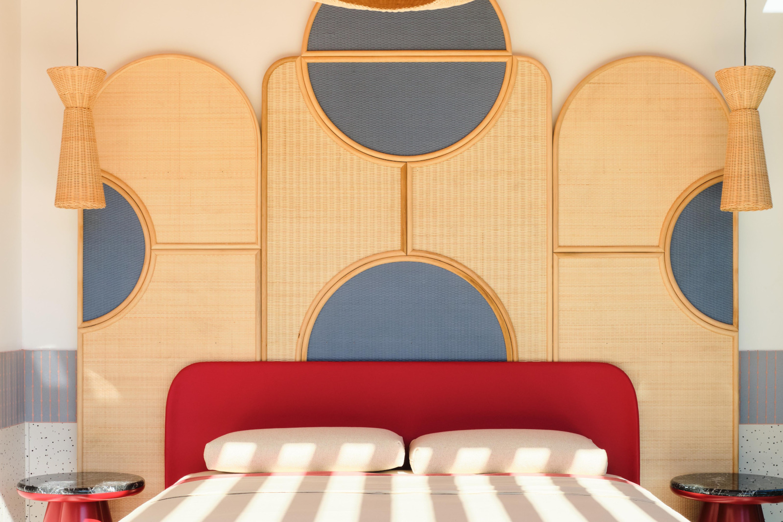 chambre décoration colorée tiny house design Nomadaria par Elena Salmistraro