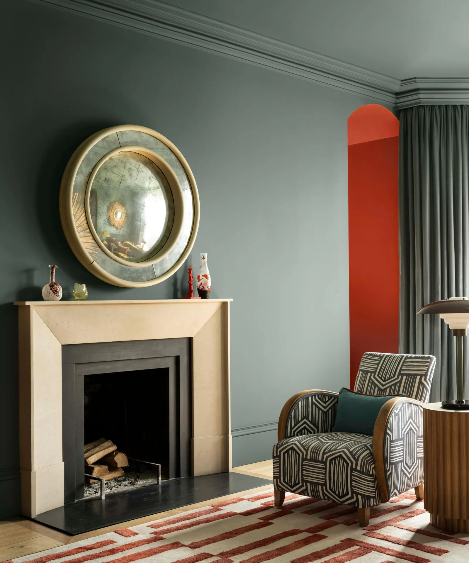 salon avec cheminée murs bleus décoration peinture Benjamin Moore salon avec cheminée murs bleus décoration peinture Benjamin Moore