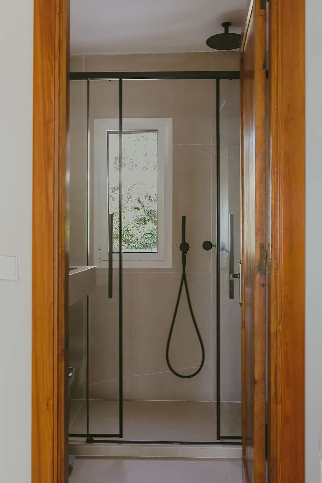 salle de douche contemporaine