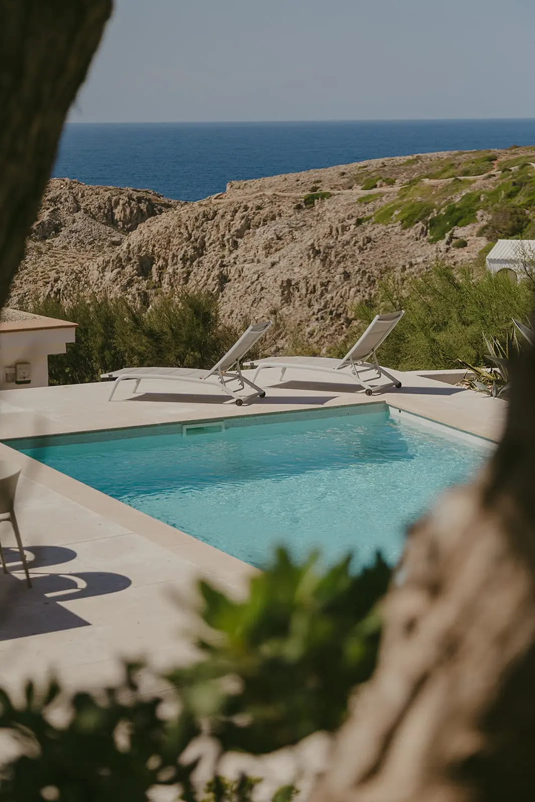 terrasse avec piscine maison Minorque vue mer