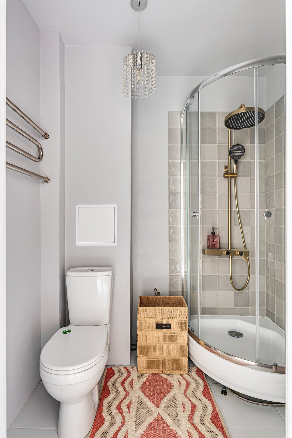 salle d salle d'eau dans studio rénové de 34m2