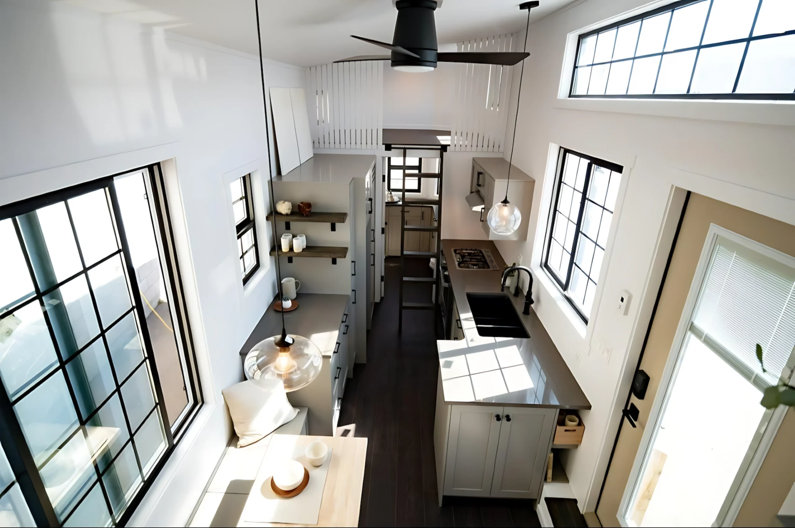 cuisine et mezzanine tiny house 39m2 Ellice par Teacup Tiny Homes cuisine et mezzanine tiny house 39m2 Ellice par Teacup Tiny Homes
