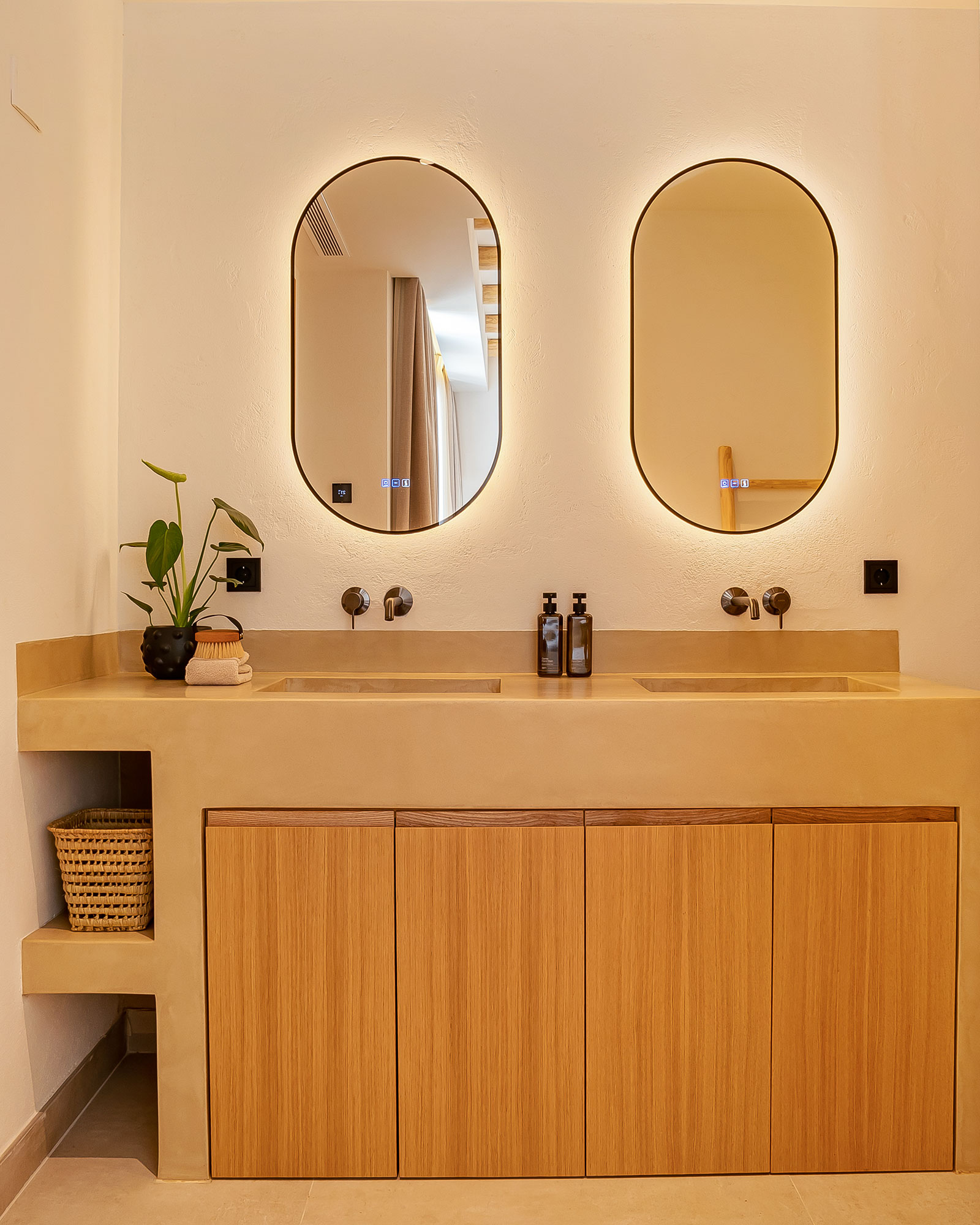 salle de bain décoration naturelle maison de ville rénovée en Andalousie Casa Luna de Miel Estepona