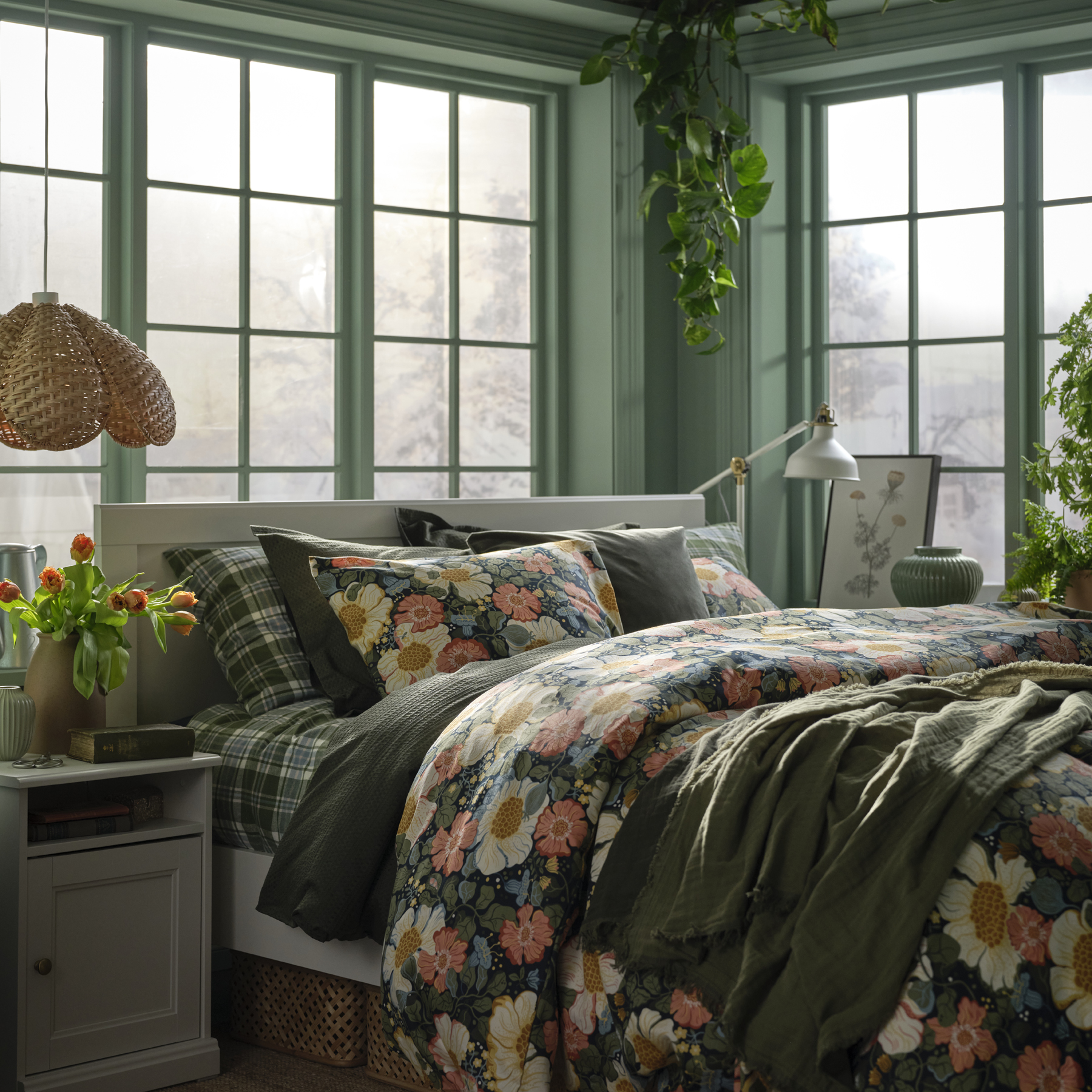 chambre verte et linge de lit floral chambre verte et linge de lit floral