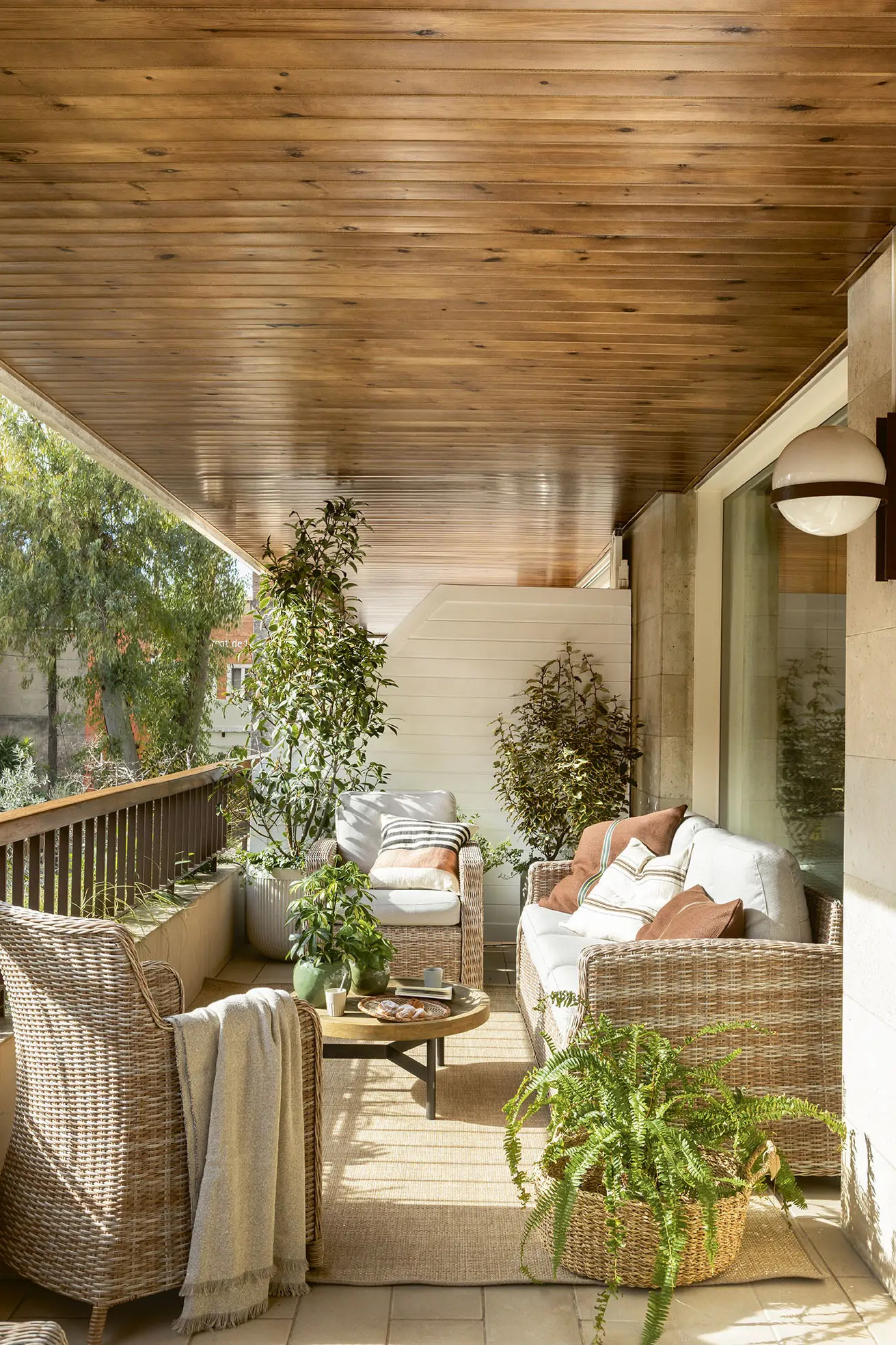 terrasse appartement Espagne mobilier et décoration contemporaine