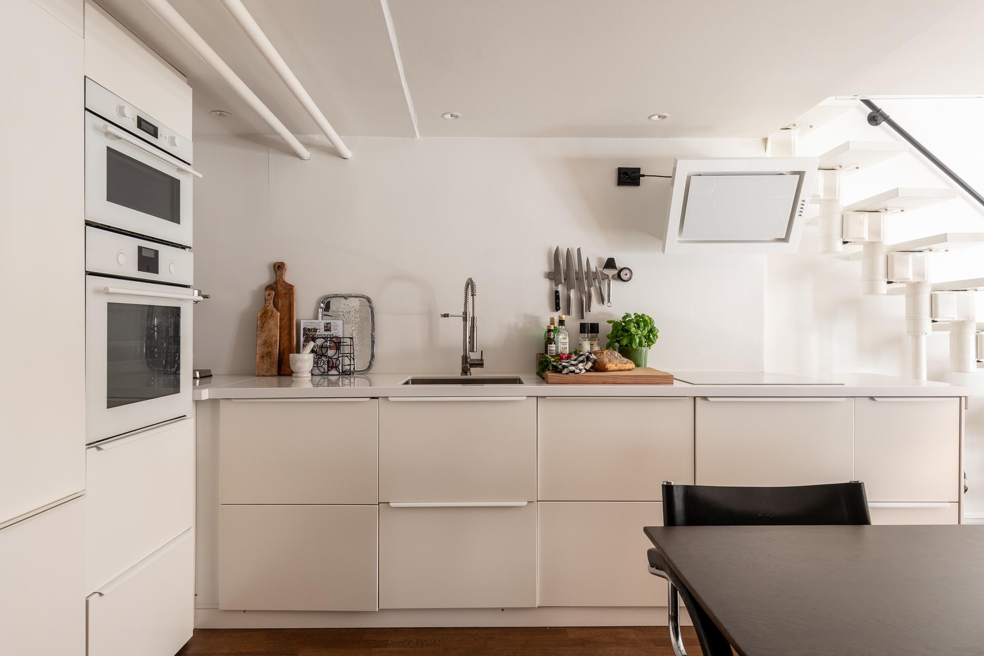 cuisine sous mezzanine appartement en duplex de 65m2 décoration scandinave cuisine sous mezzanine appartement en duplex de 65m2 décoration scandinave