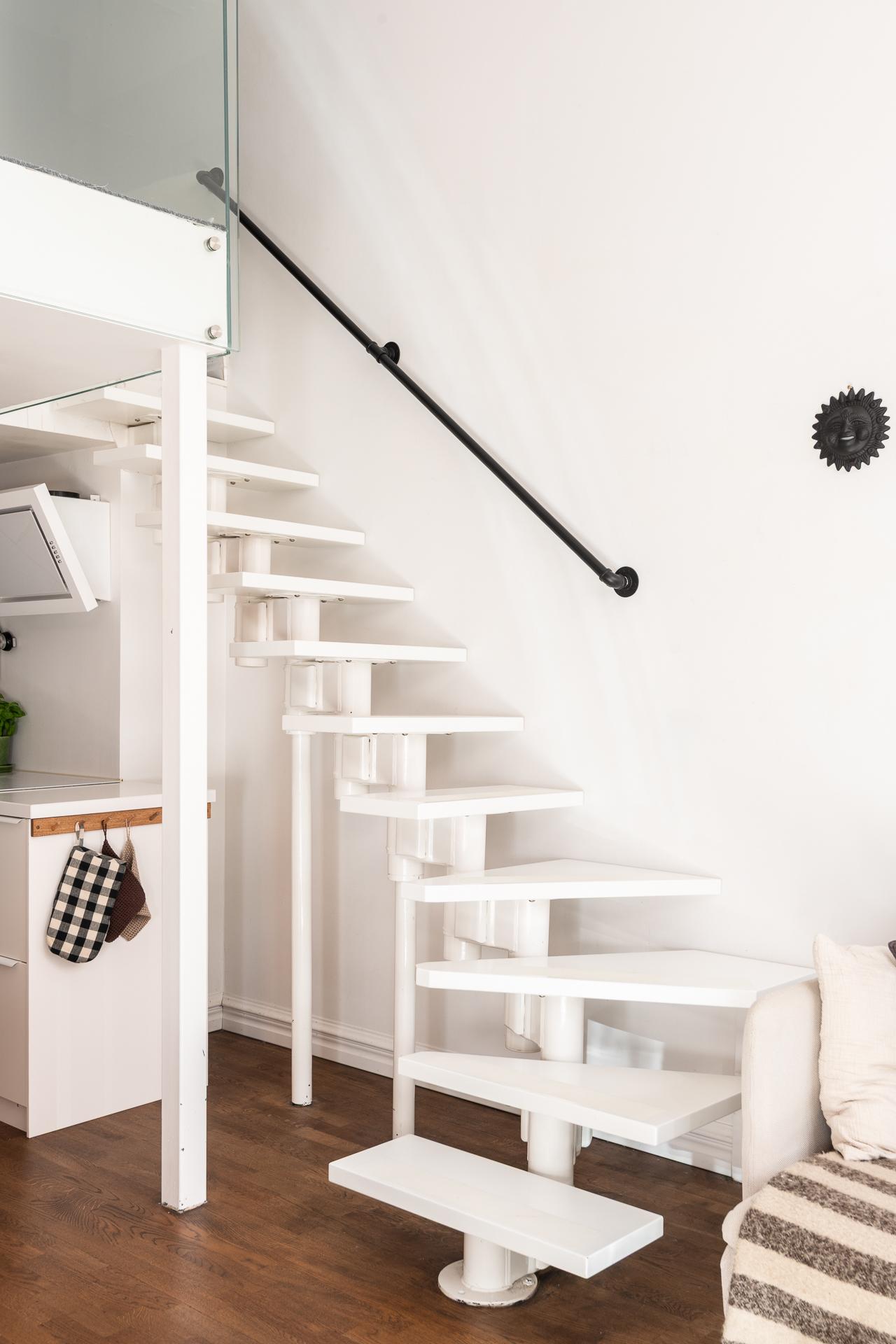 escalier pour mezzanine appartement en duplex de 65m2 décoration scandinave escalier pour mezzanine appartement en duplex de 65m2 décoration scandinave