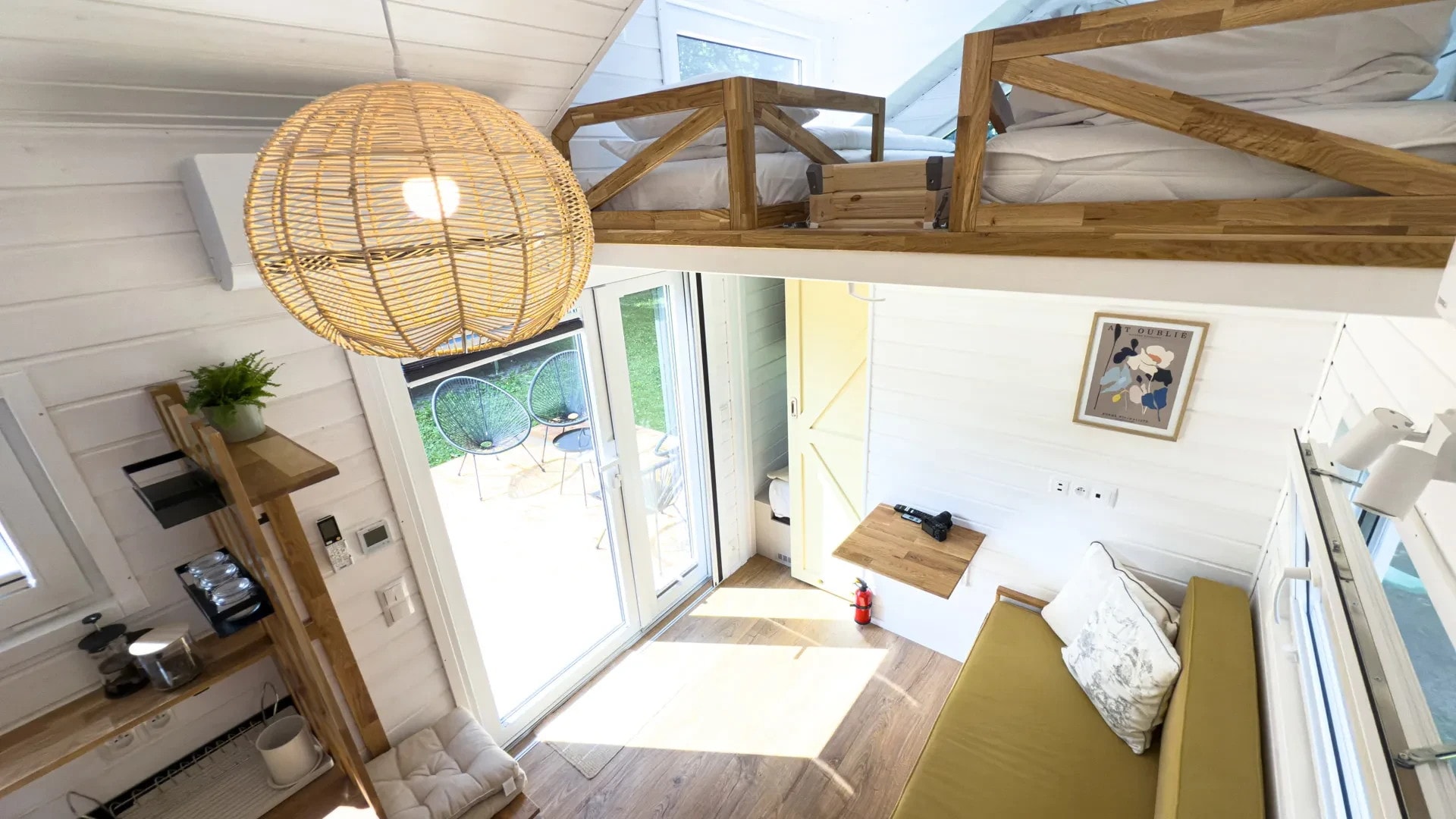 intérieur tiny house inclusive 25m2 pour 6 personnes Mobi Water Dreams par Mobi House intérieur tiny house inclusive 25m2 pour 6 personnes Mobi Water Dreams par Mobi House