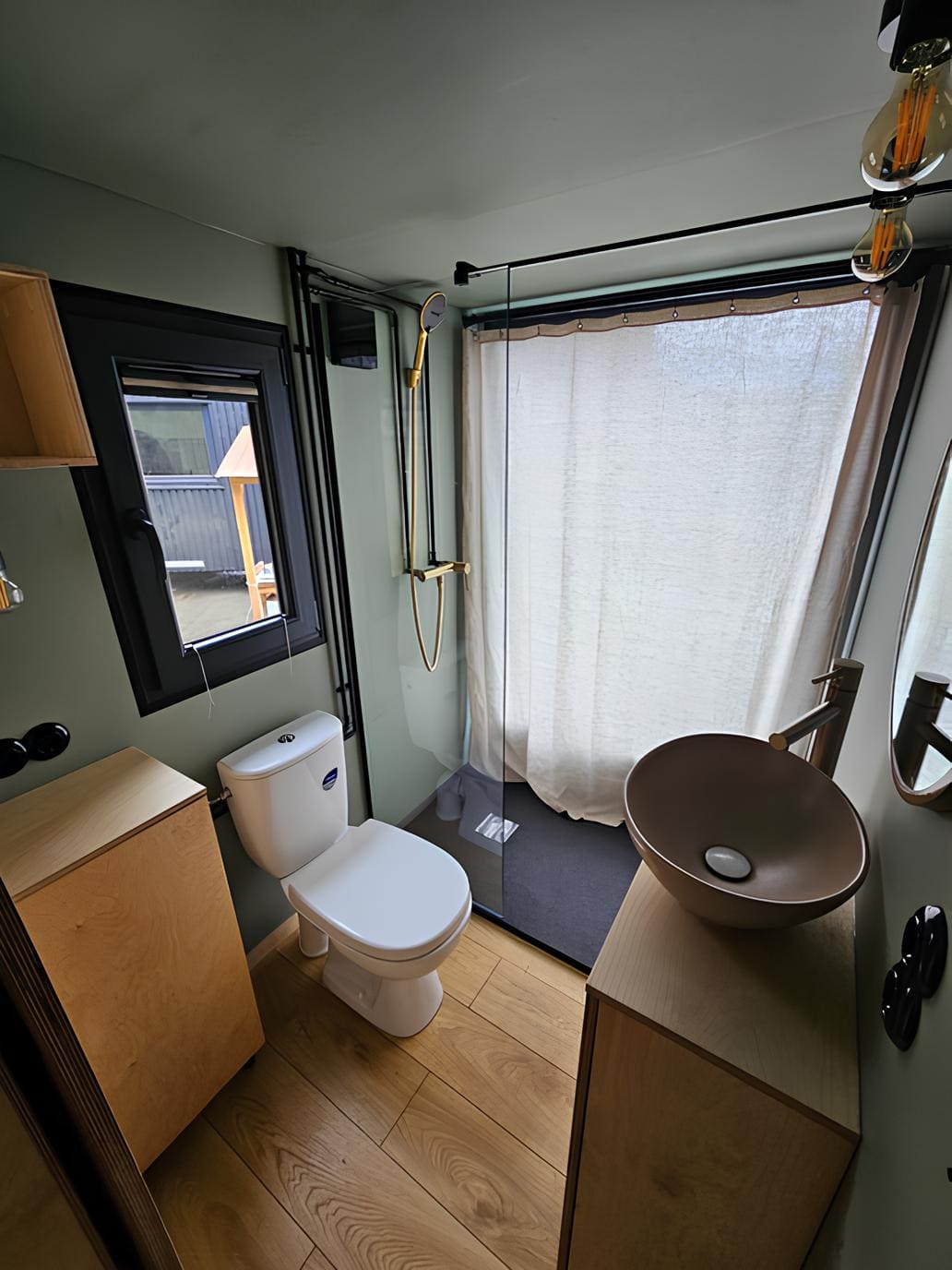 salle de bain mini maison mobilie Julia Vagabond Haven