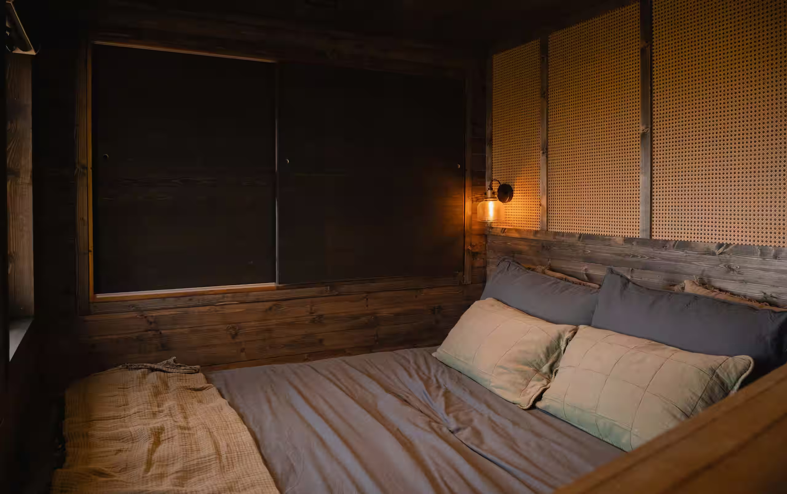 bedroom bedroom