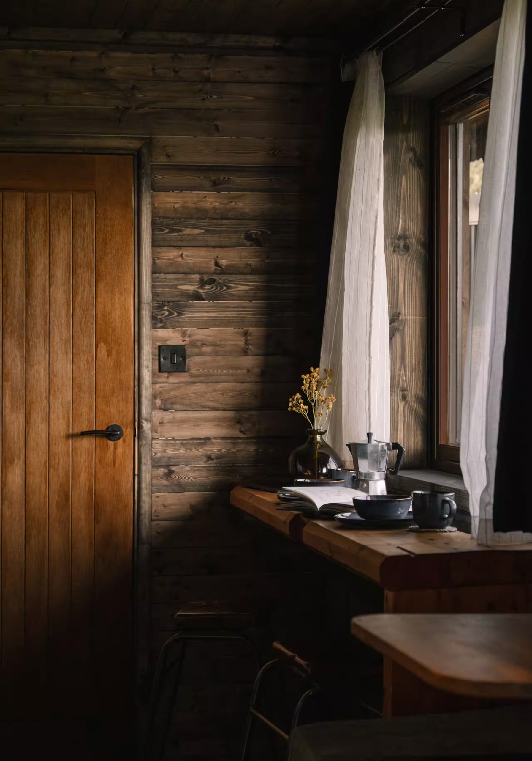 breakfast bar small wooden house in Devon The Nook breakfast bar small wooden house in Devon The Nook