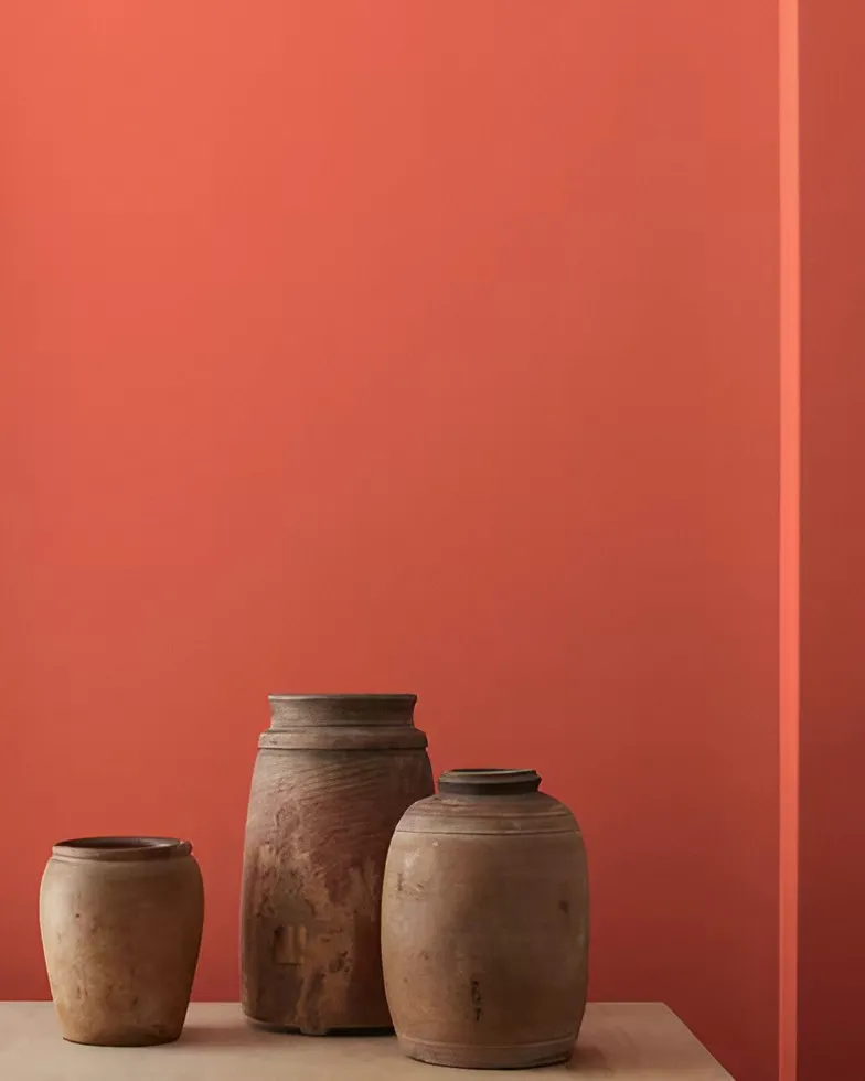 mur terracotta avec poteries artisanales mur terracotta avec poteries artisanales