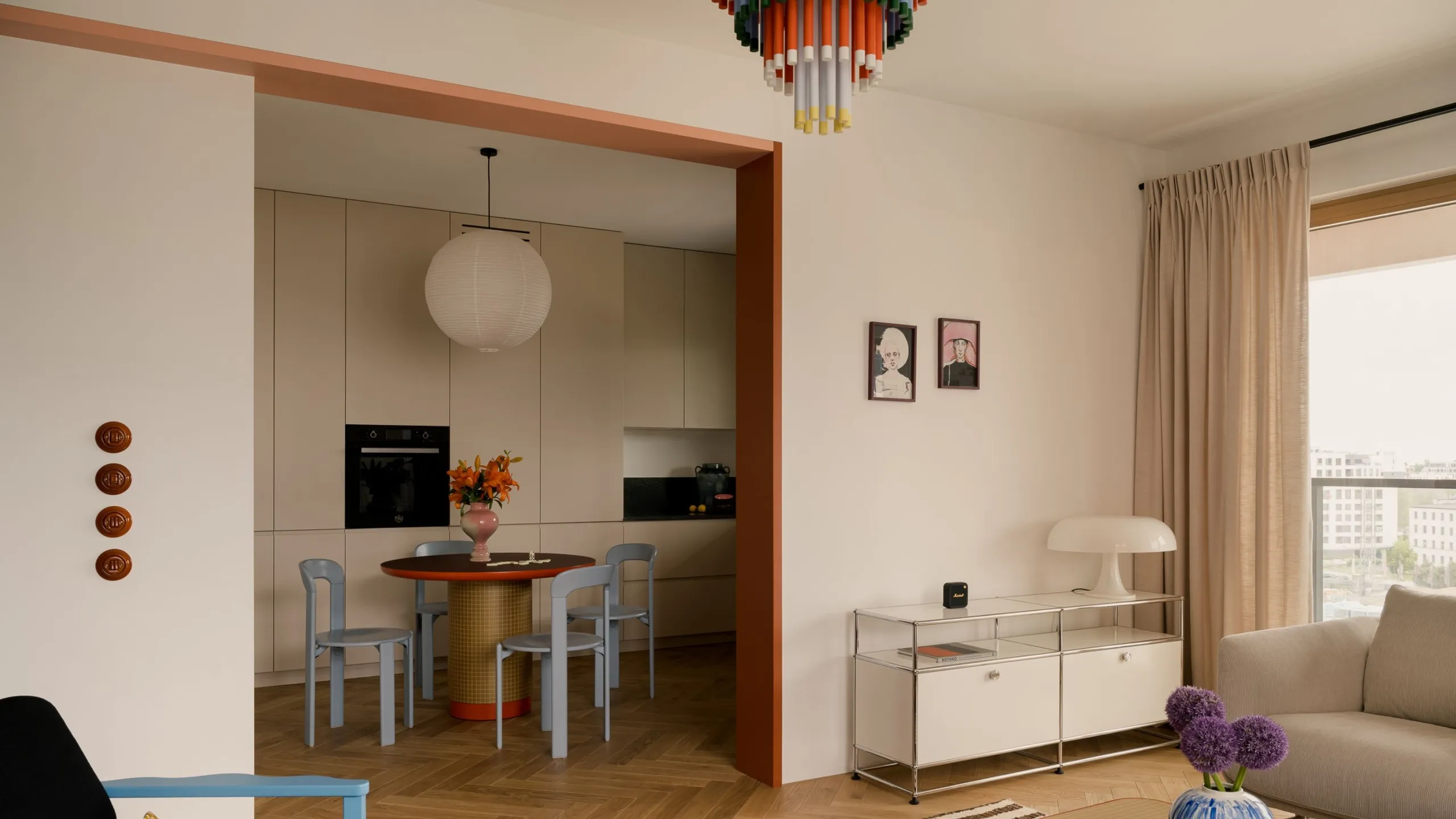 salon et cuisine semi ouverte appartement Pologne décoration desing