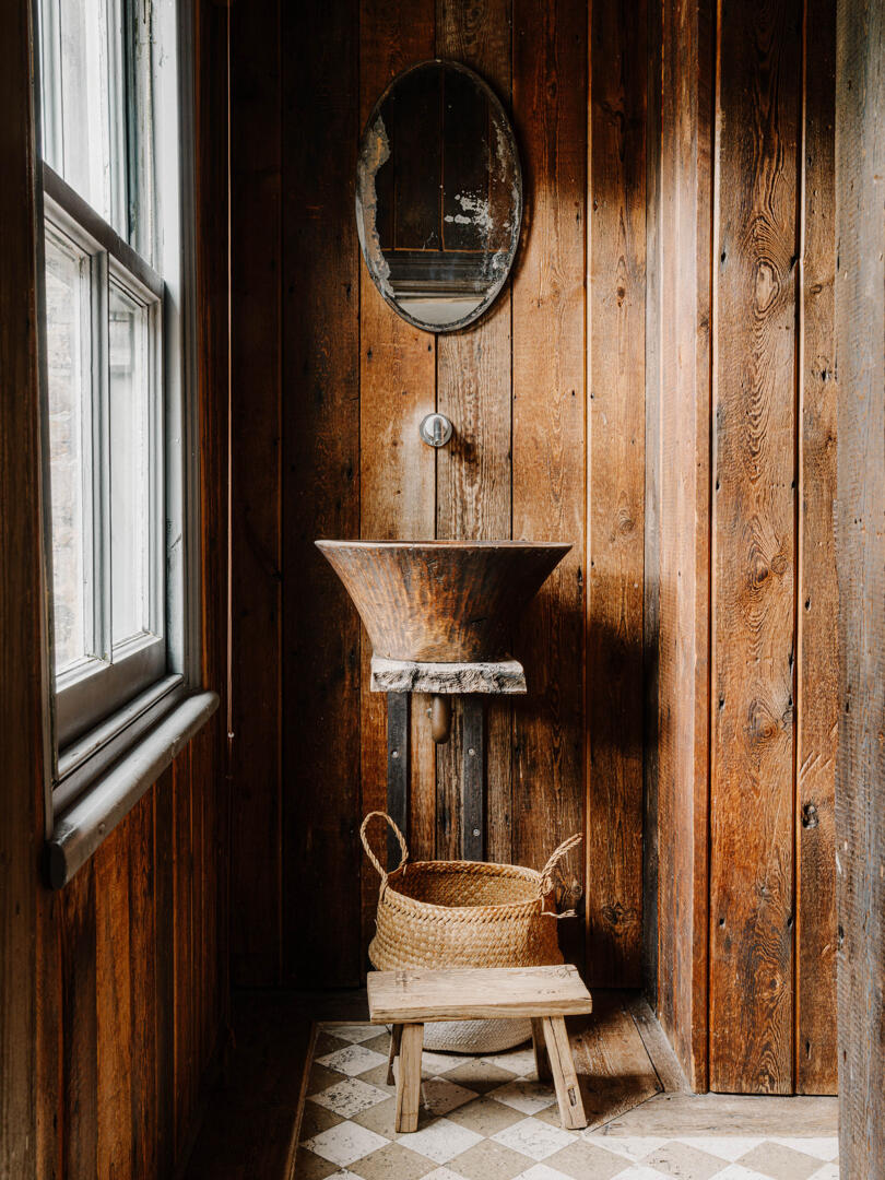 salle de bain sol à damier décoration vintage et rustique maison géorgienne Londres