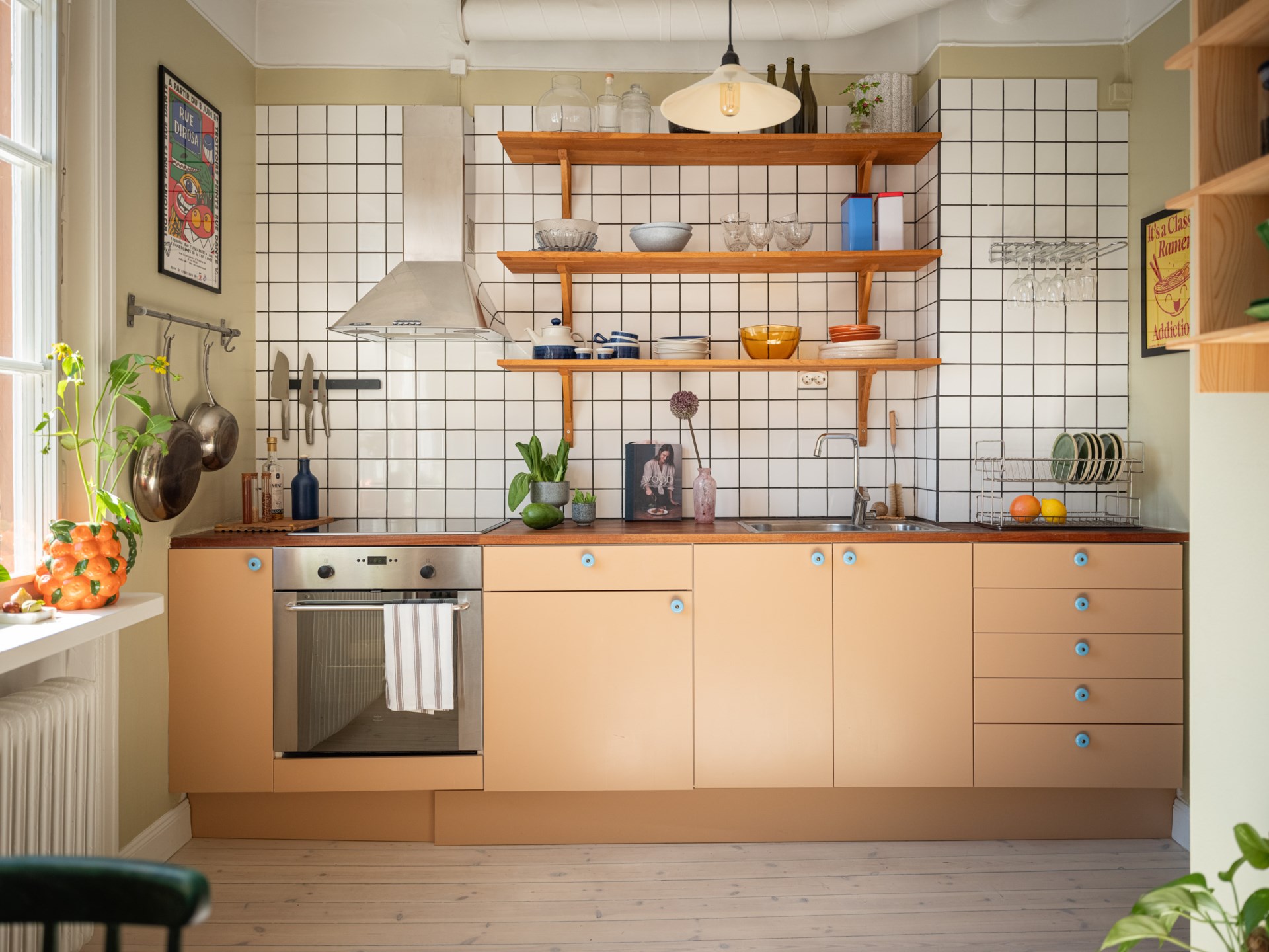 cuisine studio de 39m2 décoration scandinave colorée et vintage