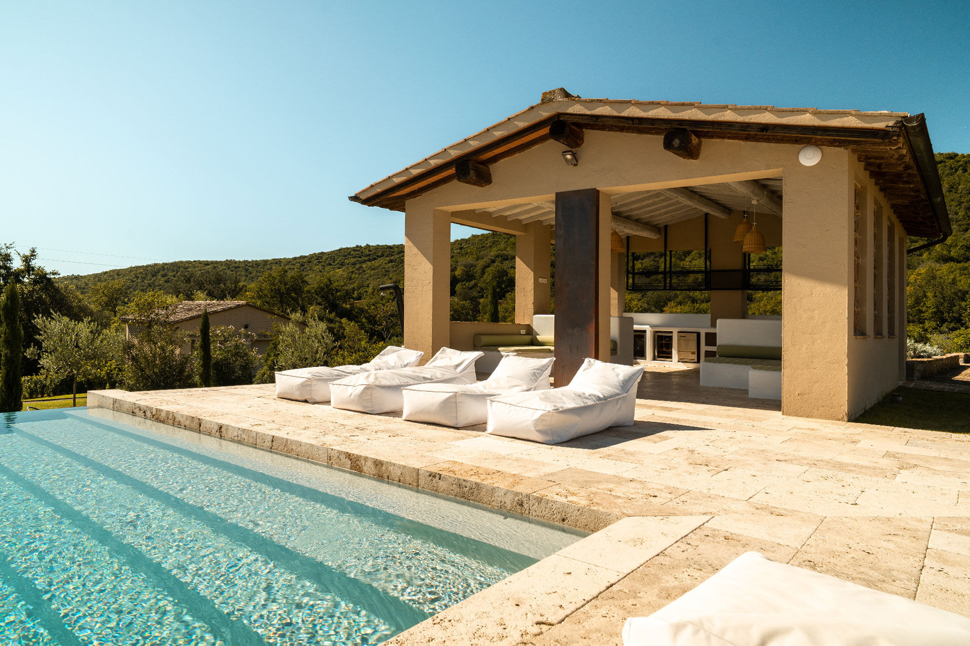 piscine avec pool house