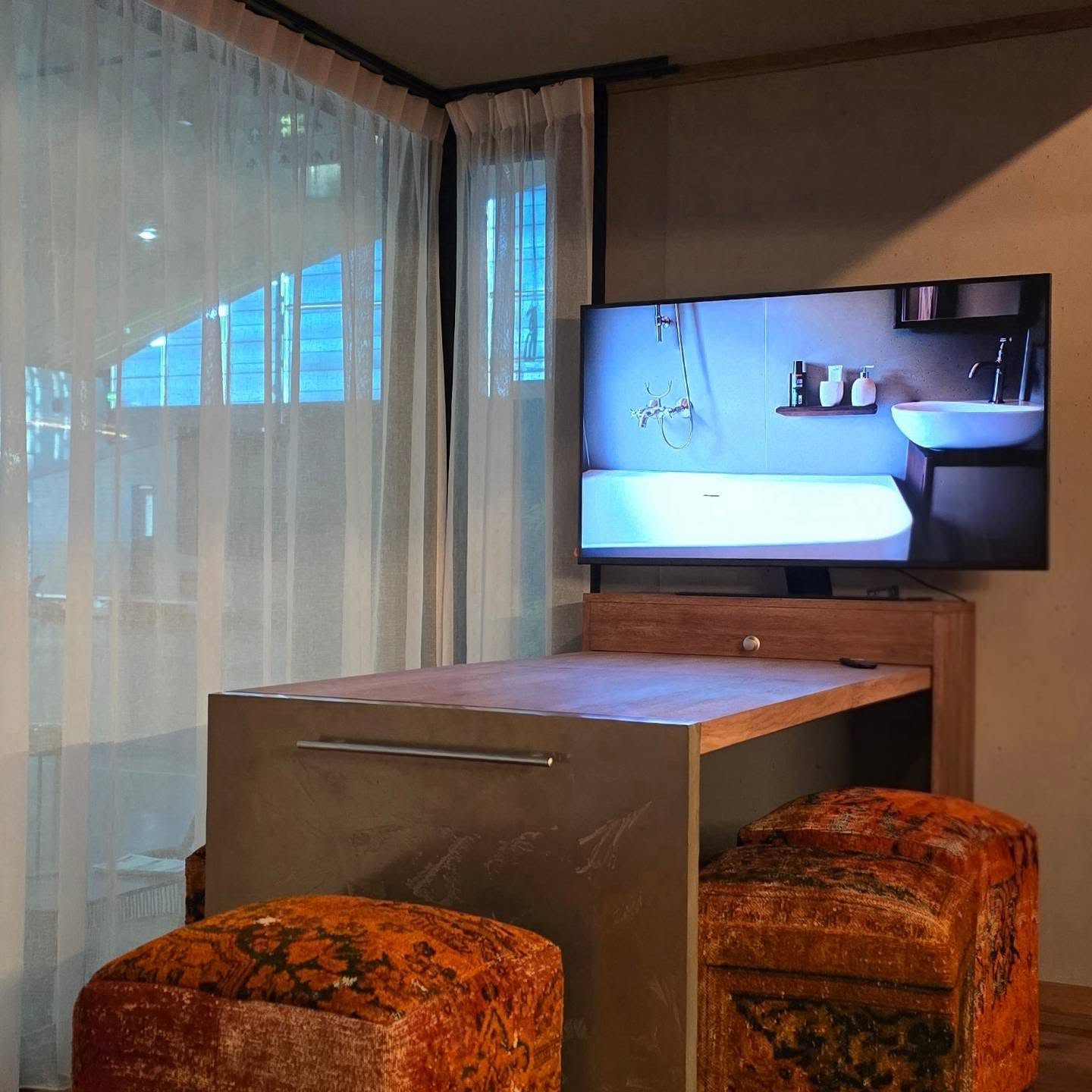 interior mini container home Hermitainer Flexicub