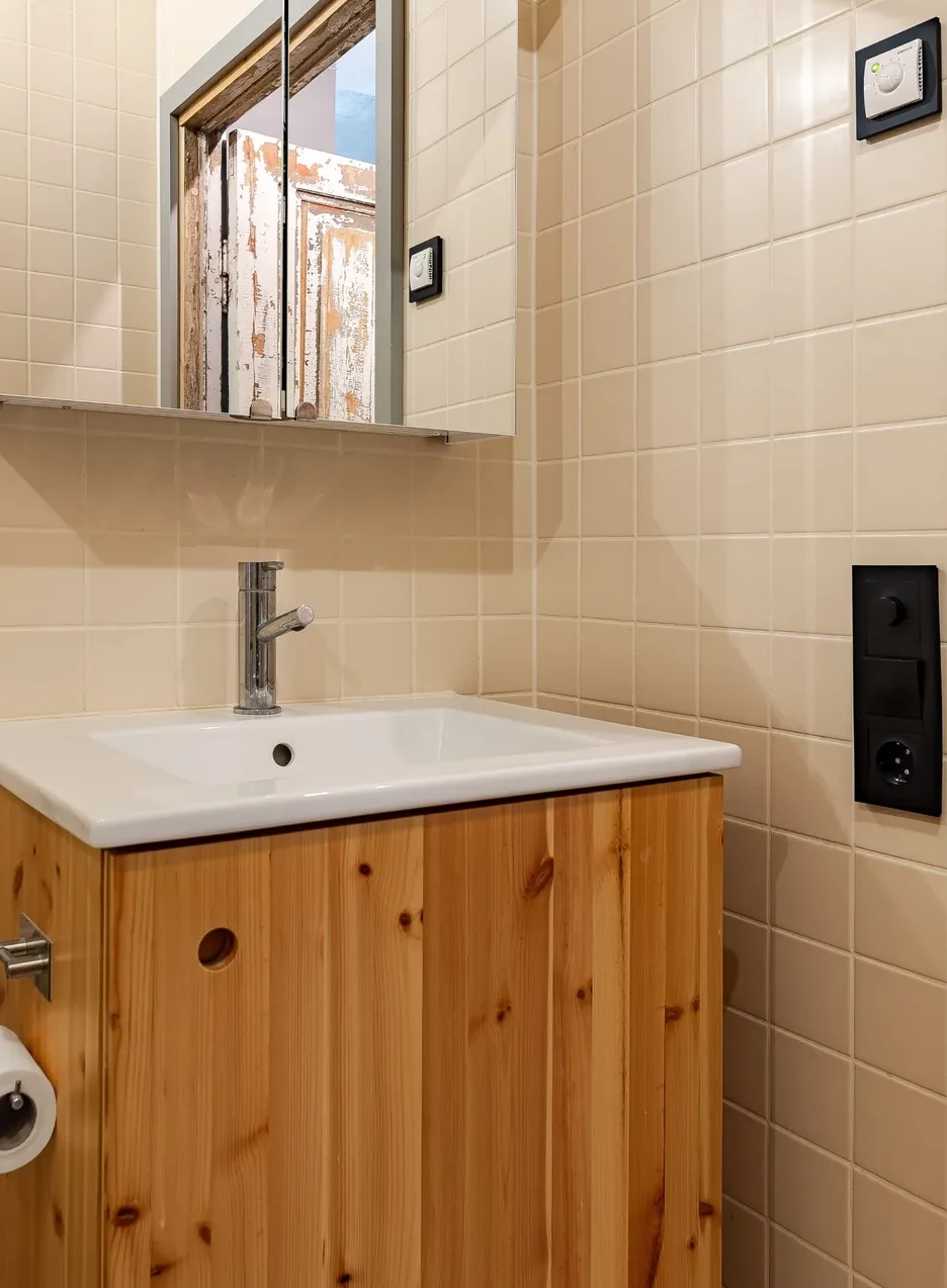 modern bathroom modern bathroom