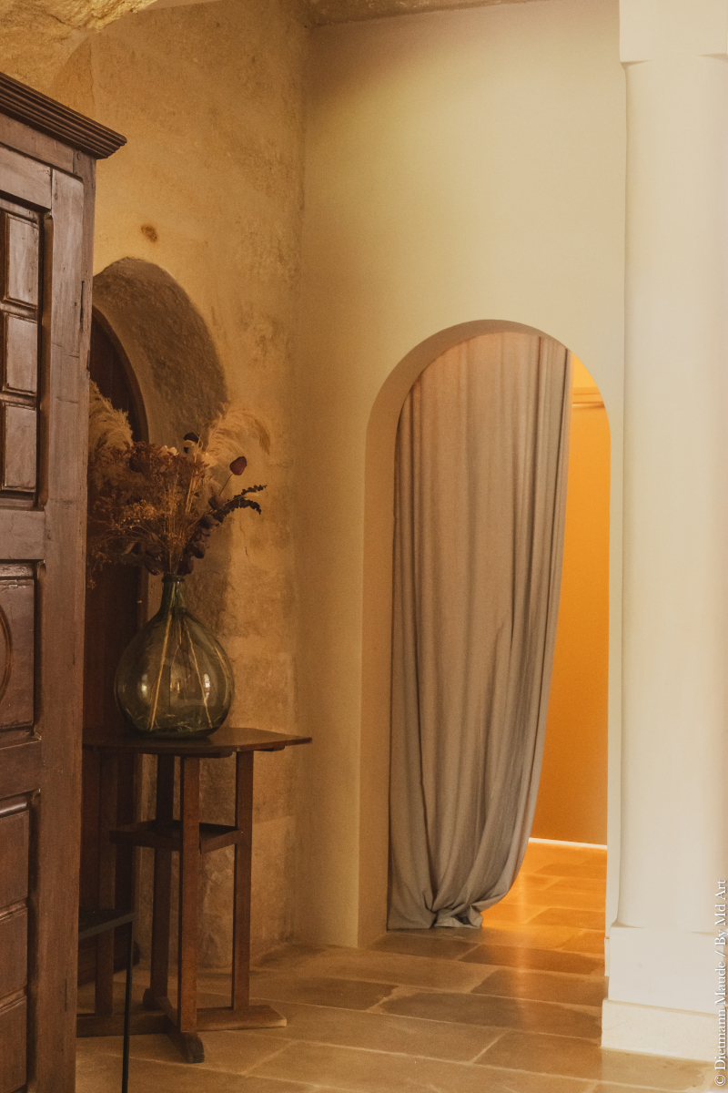 entryway rustic chic decor Mas de Peint Camargue France entryway rustic chic decor Mas de Peint Camargue France