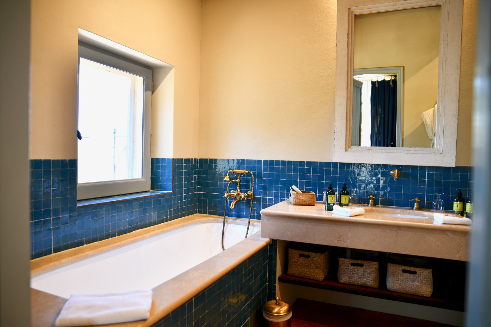 bathroom rustic chic decor Mas de Peint Camargue France bathroom rustic chic decor Mas de Peint Camargue France