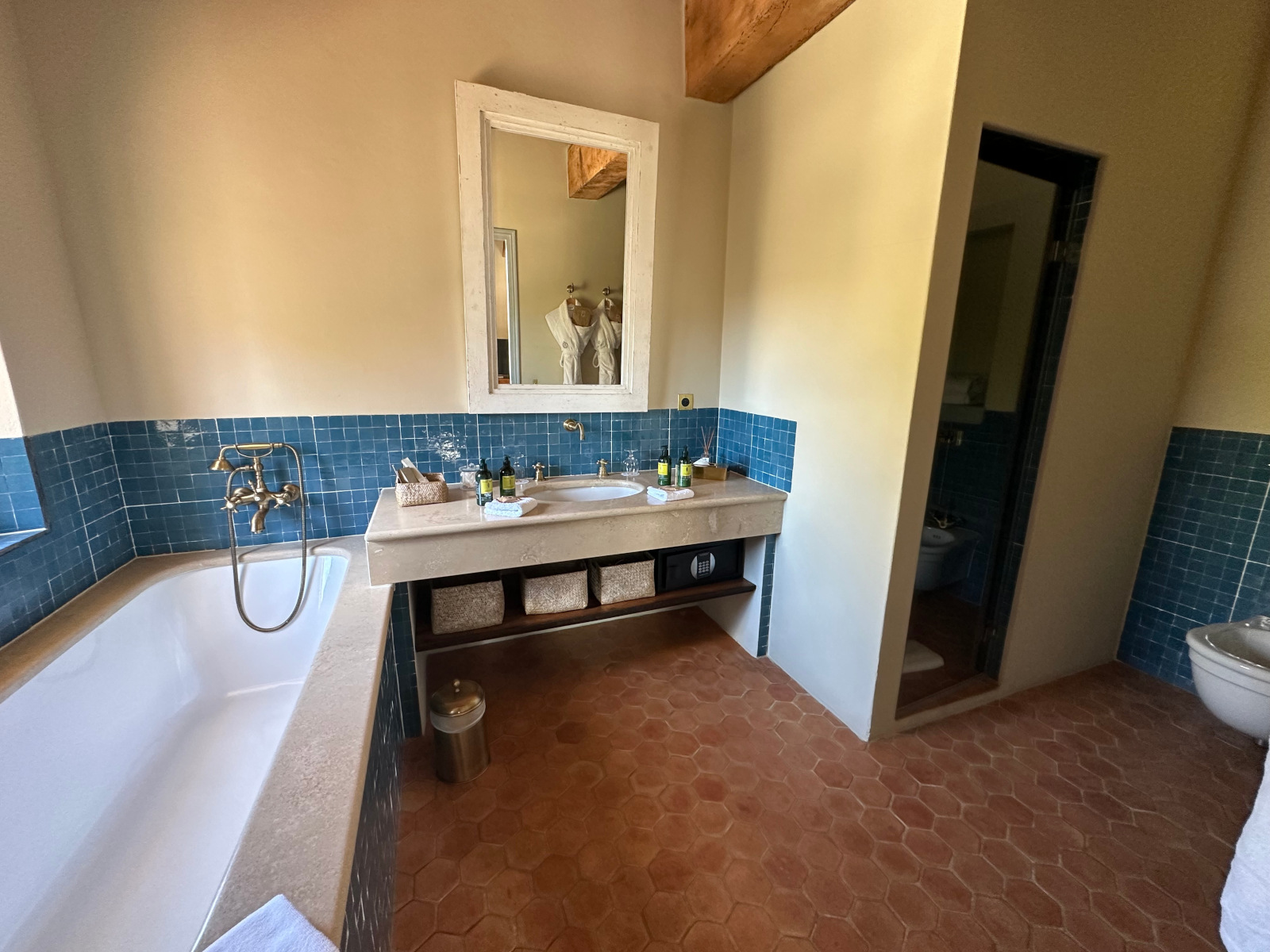 bathroom rustic chic decor Mas de Peint Camargue France bathroom rustic chic decor Mas de Peint Camargue France