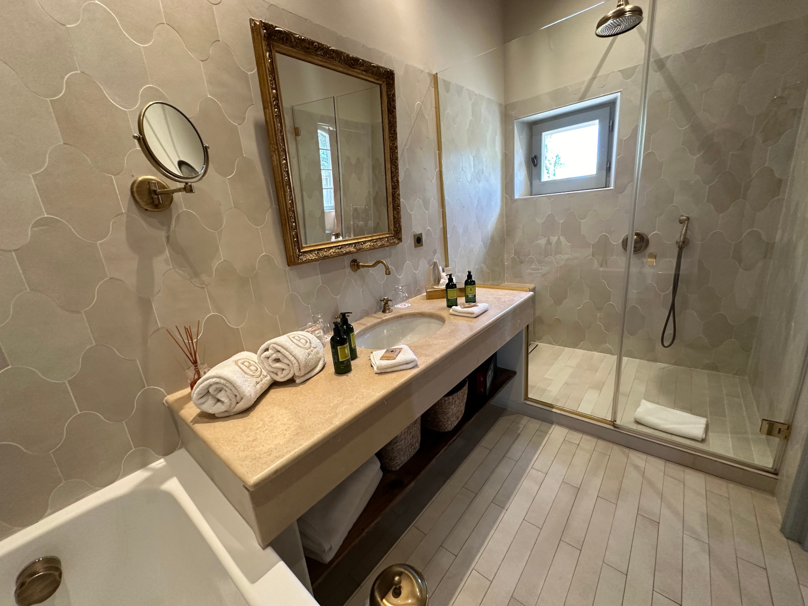 bathroom rustic chic decor Mas de Peint Camargue France bathroom rustic chic decor Mas de Peint Camargue France