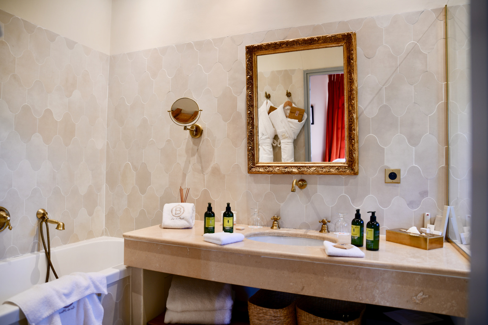 bathroom rustic chic decor Mas de Peint Camargue France bathroom rustic chic decor Mas de Peint Camargue France