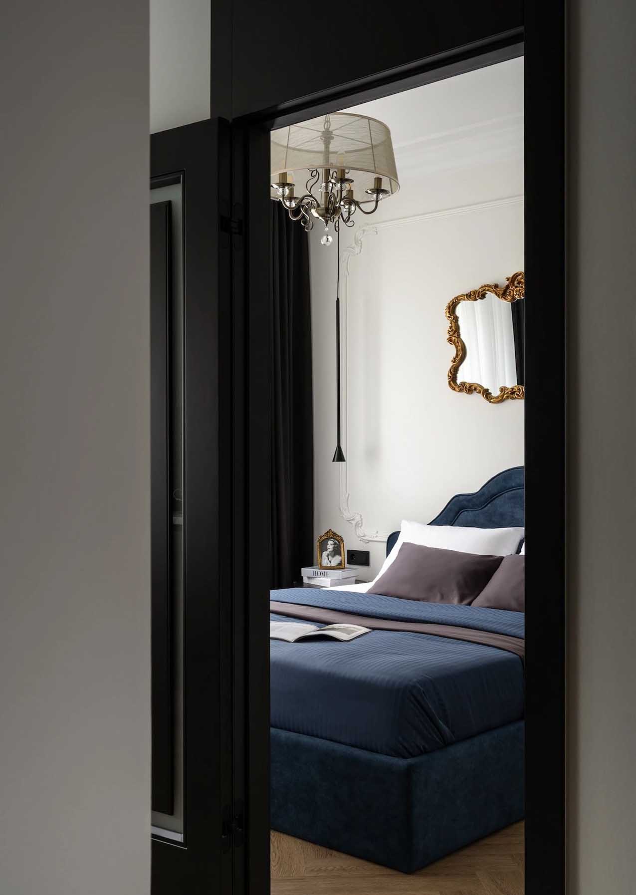 chambre décoration classique chic appartement 45m2 style Paris Haussmannien chambre décoration classique chic appartement 45m2 style Paris Haussmannien