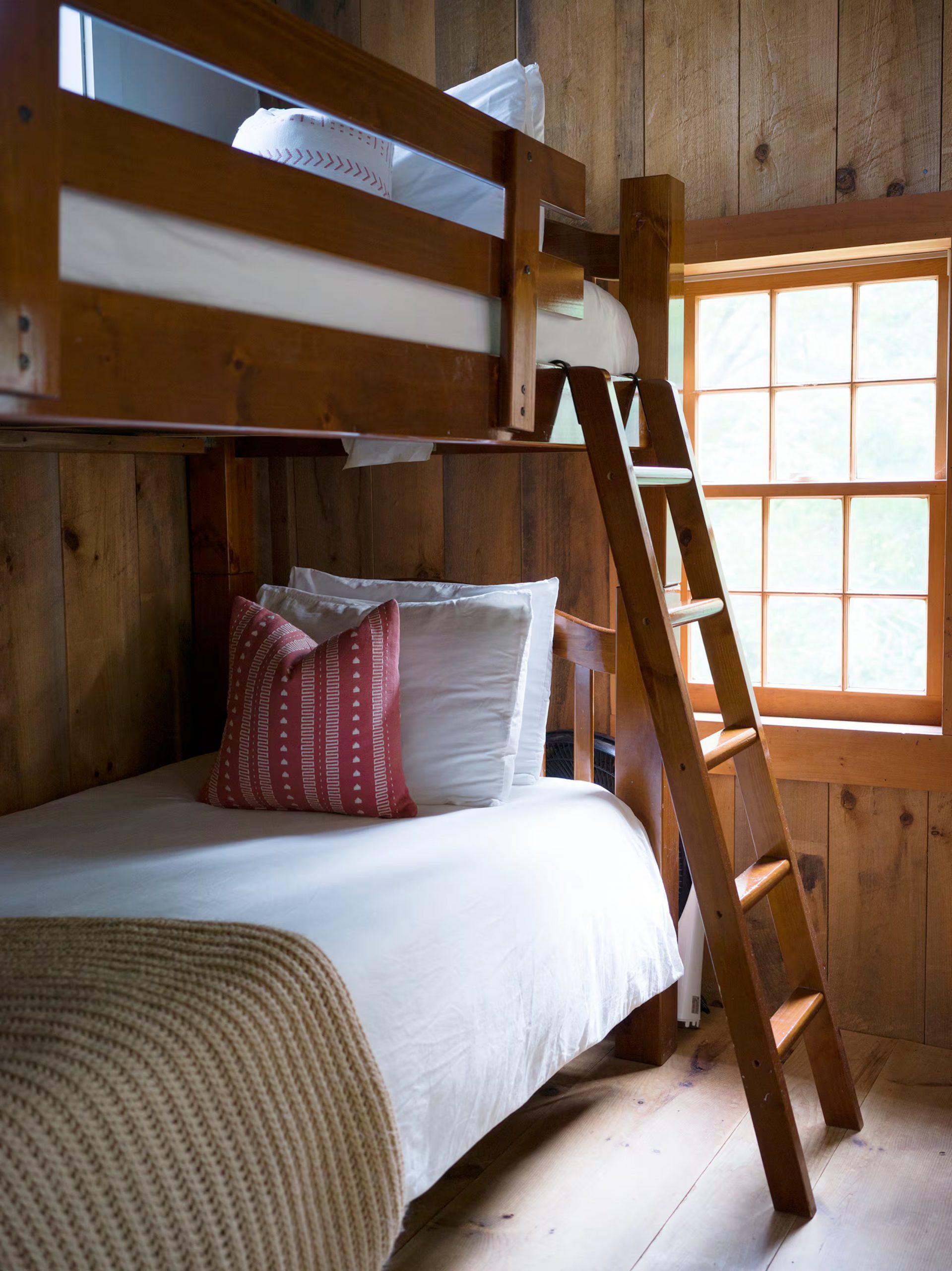 lits superposés en bois