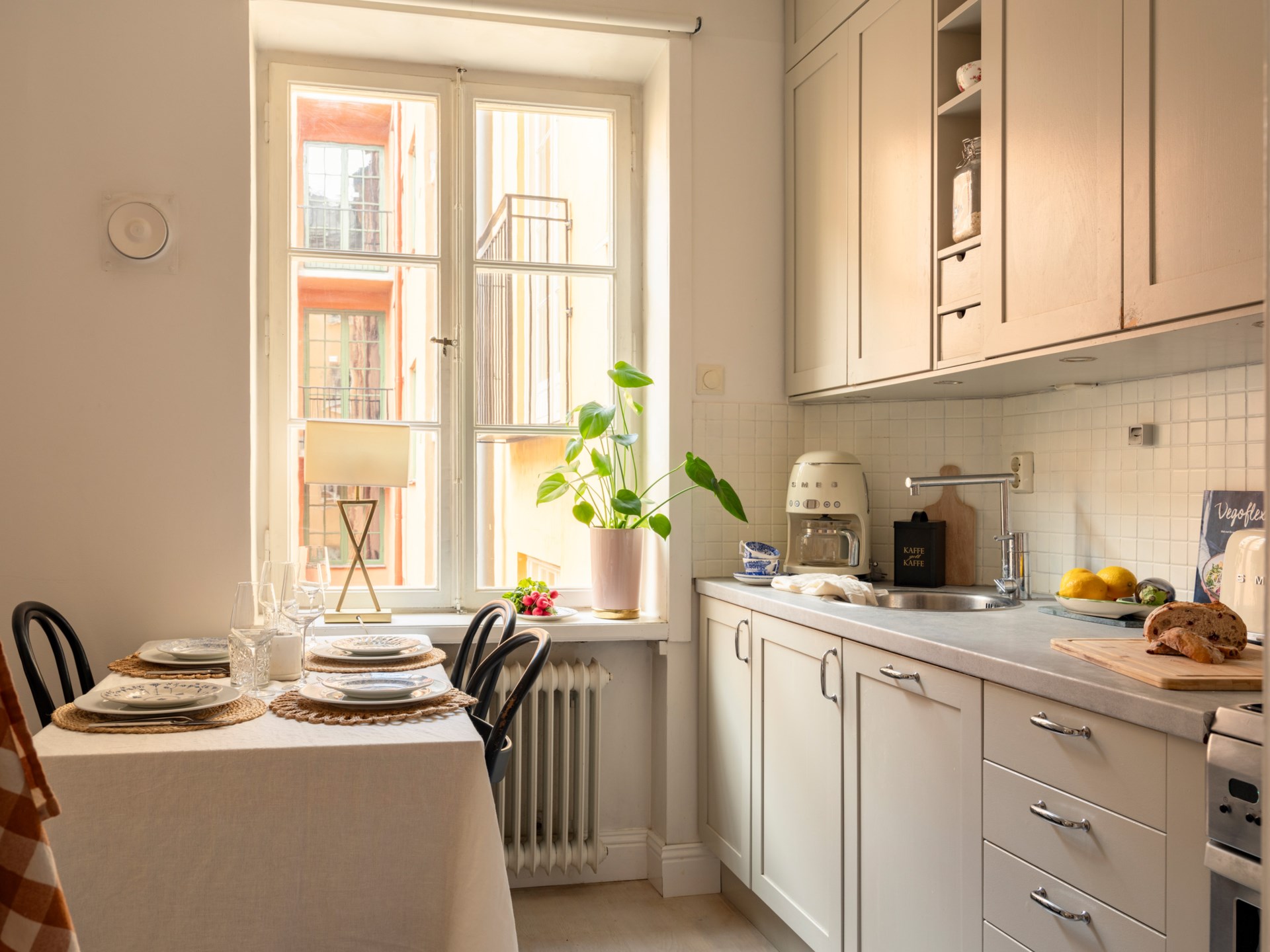 salle à manger et cuisine Shaker beige décoration scandinave studio 37m2
