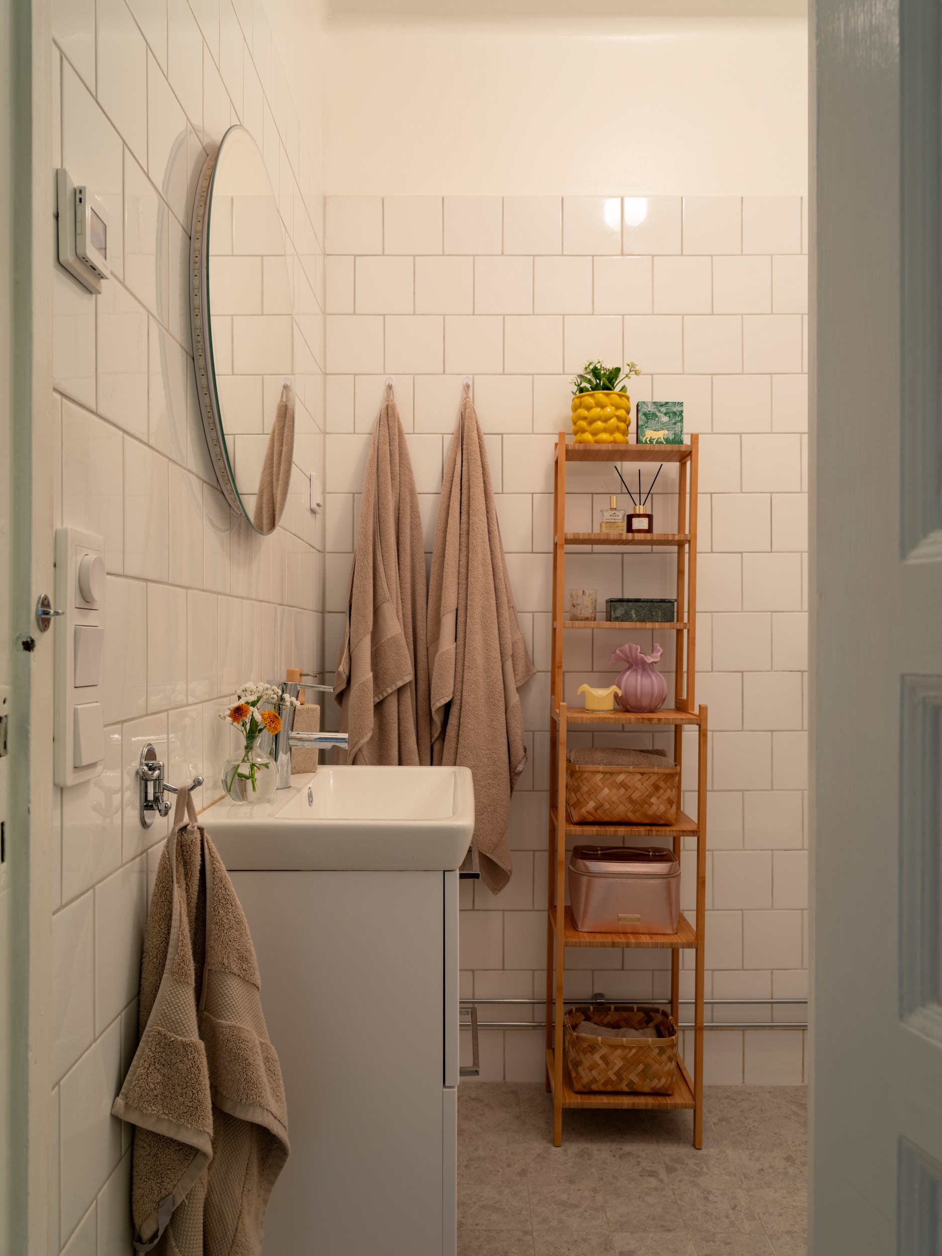 salle de bain blanche