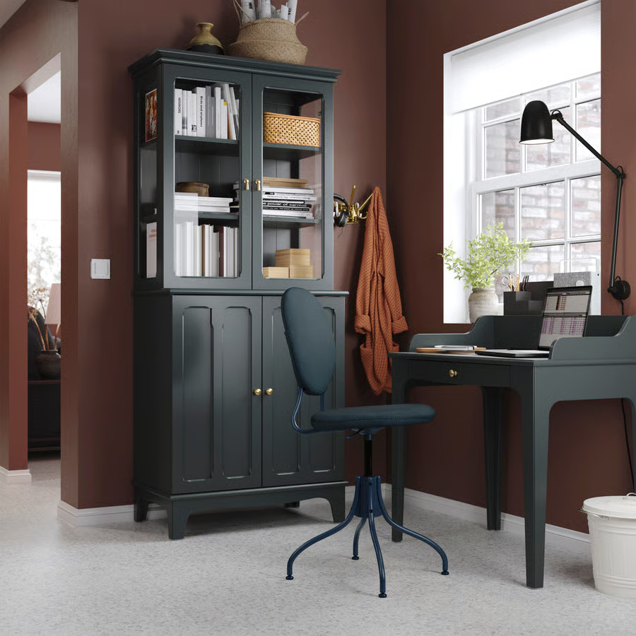 bureau IKEA mur aubergine bureau IKEA mur aubergine