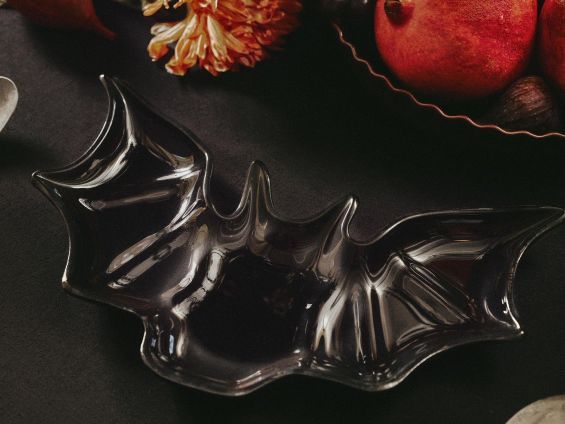 Lefties Home Halloween 2026 décoration noire et orange plat chauve-souris Lefties Home Halloween 2026 décoration noire et orange plat chauve-souris