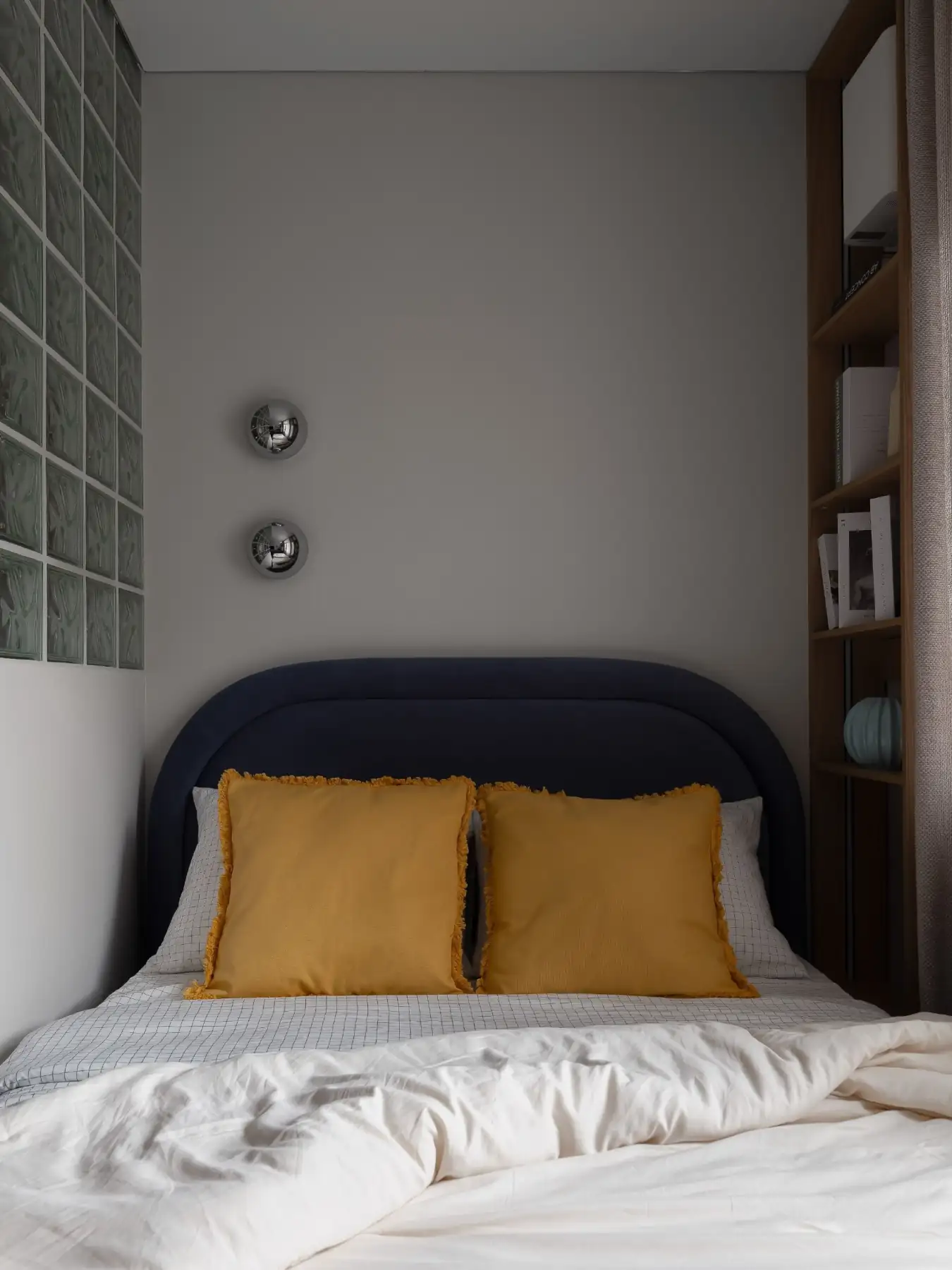 chambre avec briques de verre studio de 25m2 décoration contemporaine