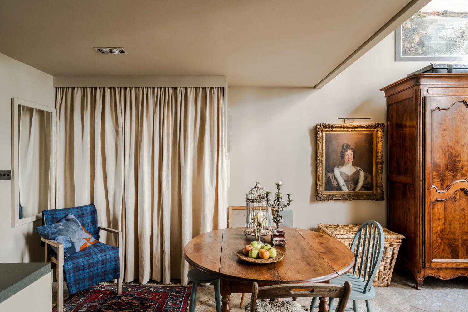 salle à manger décoration vintage petit duplex de 53m2 dans Beaux Arts Building Londres