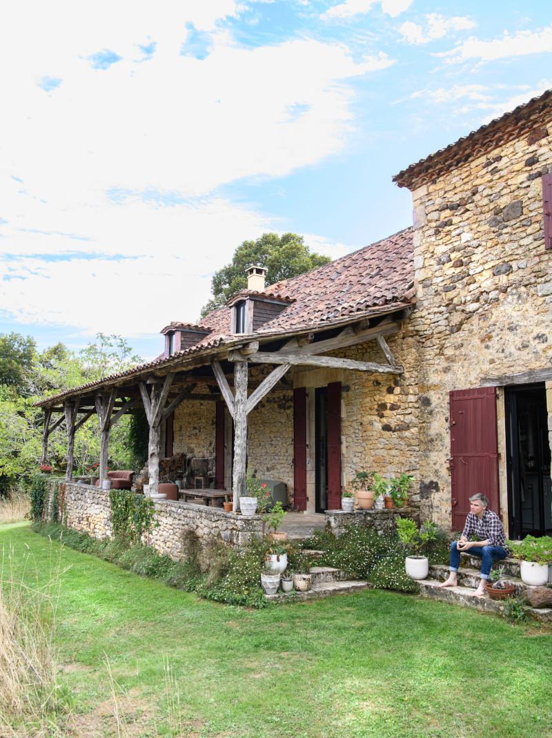 maison ancienne rénovée en pierre Dordogne décoration contemporaine