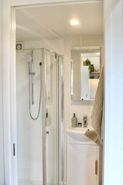 petite salle de bain blanches avec douche petite salle de bain blanches avec douche