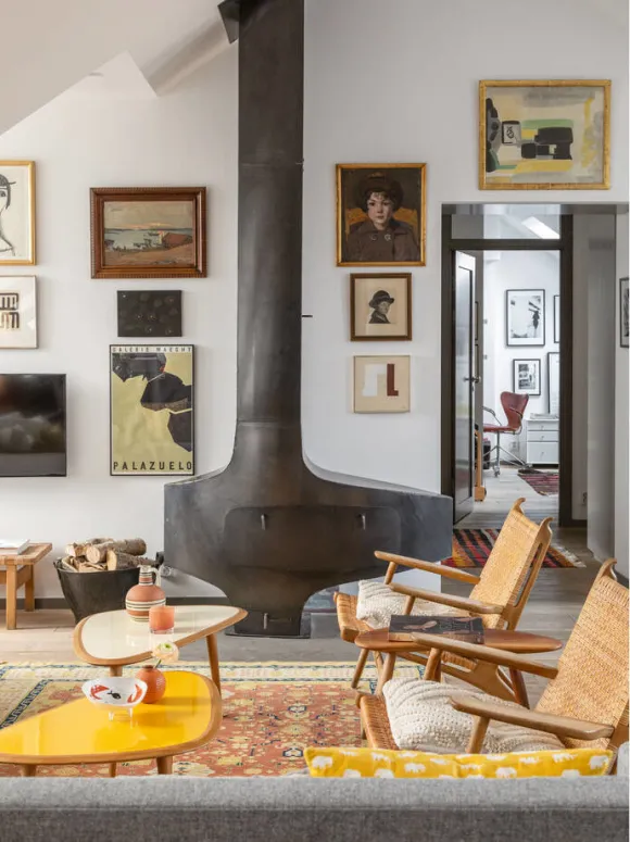 salon avec cheminée Hétérofocus de chez Focus