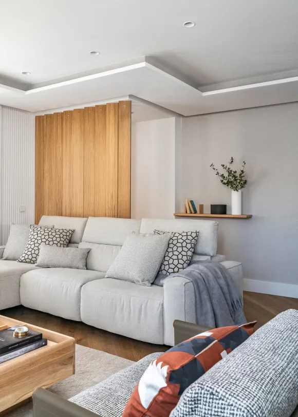 salon décoration contemporaine grise